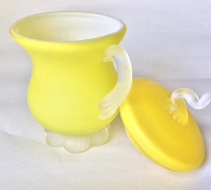 Skurrile mundgeblasene Kunstglas gelbe Schüssel mit Deckel Standfuß 5,5" hoch  - Bild 1 von 12