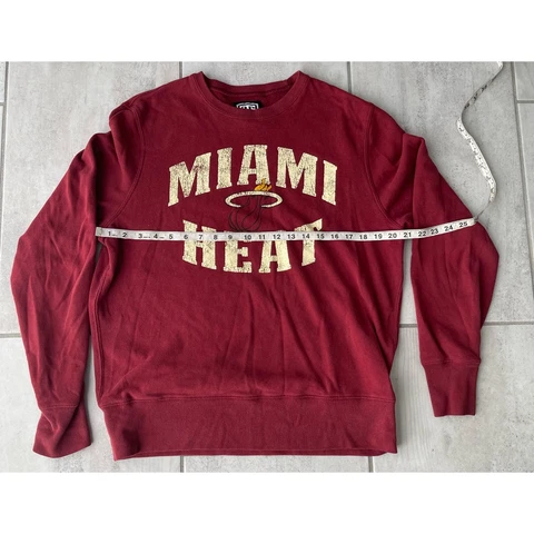 Miami Heat OTS Mens Pullover Sweater Red Long Sleeve Crew Neck Cotton Blend M Cover