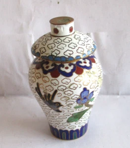VTG Chinese Cloisonne Miniature Vase Floral Lavendar Lily 2” Inch Tiny Brass - Picture 1 of 4