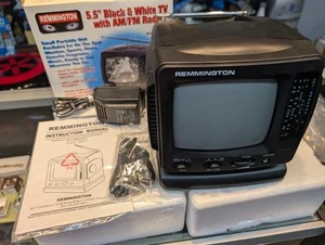 Remington #815 B&W 5.5" TV AM/FM Radio w/ AC & DC Power Adapters, Vintage Retro - Picture 1 of 15
