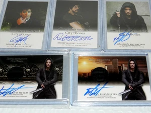 INSTRUMENTOS MORTALES HOJA FIRMADA AUTOGRAFIADA LOTE DE 5 MEYERS MAILLET GAO ARMARIO - Imagen 1 de 4