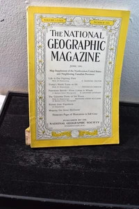 NATIONAL GEOGRAPHIC MAGAZINE  JUNE 1941  US NAVY-YUGOSLAVIA-OIL-COLUMBIA RIVER - Picture 1 of 7