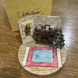 Neu im Karton Ganz Little Cheesers Weihnachtsstube Szene Basis 1991 # 05326 Maus Display - Bild 1 von 11