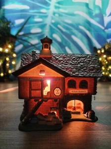 The Cranberry House, Department 56 Retirements, New England Village Series, Reti - Picture 1 of 10