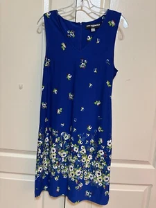 Karl Lagerfeld Paris Blue  Sleeveless V neck  Flowers  Dress Size 8 - Picture 1 of 4
