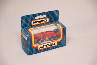 matchbox mb-18 camion de pompiers mint boxed - Image 1 of 4