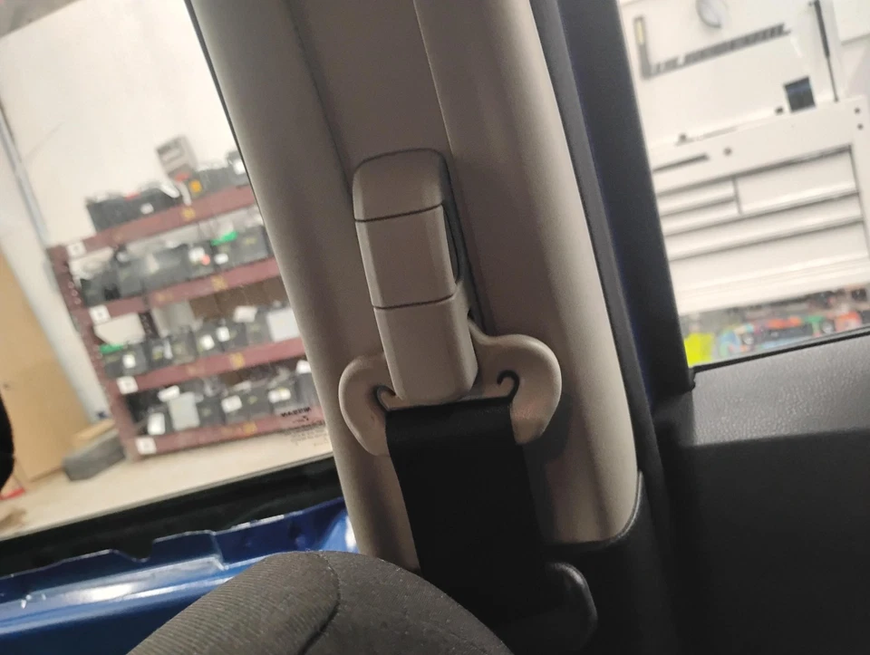 16 17 18 19 NISSAN VERSA Front Seat Belt - Imagem 1 de 1