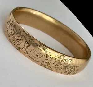 ANTIQUE GOLD FILLED WIDE ETCHED FLORAL PUFFY BANGLE BRACELET FMCO 7.25in 35.5g - Picture 1 of 15