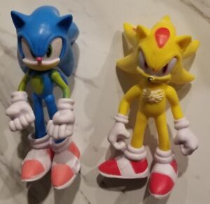Sonic The Hedgehog Action Figure Moveable Joints 4" Cake Toppers(Sonic/Shadow)