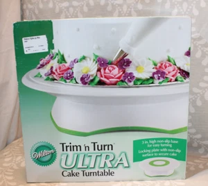 Wilton Trim-N-Turn Ultra Cake Turntable Lazy Susan Cake Decorating Stand - Locks - Picture 1 of 9