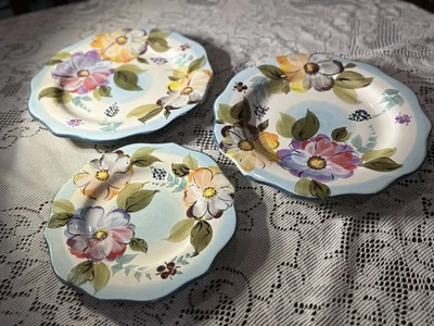 Gibson Elite вручную цветочный сумасшедший маргаритки 2-11» обеденные тарелки и 1-9» тарелка - Изображение 1 из 4