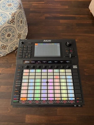 Akai Force – 1TB SSD + Samples – guter Zustand – Magma Softcase – kein OVP - Bild 1 von 4