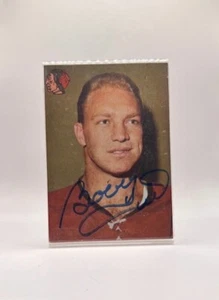 HOF Hockey Legend Chicago Blackhawk Bobby Hull Autographed Vintage Picture - Imagen 1 de 3