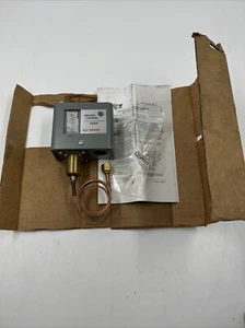 JOHNSON CONTROLS P70AA-400 / P70AA400 new - Imagen 1 de 6