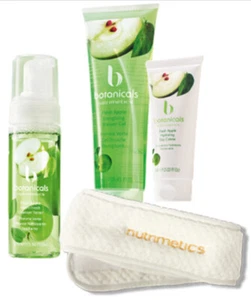 4 Items Apple Foam Fresh Cleanser Toner Shower Gel Day Crème Headband - Picture 1 of 4