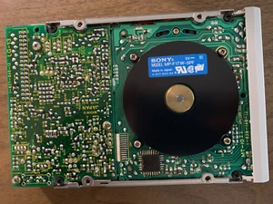 Sony MP-F17W-5PF 3.5" Internal Floppy Drive White Face Good Pull. - Afbeelding 1 van 4