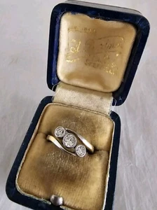 18 Karat Gold Gelbgold & Platin Crossover Ring. Set mit Brillantschliff Diamanten - Bild 1 von 20