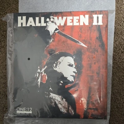 Figura de acción Mezco One: 12 Collective Halloween II (1981) Michael Myers 6 pulgadas Foto 1 de 4