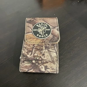 Klein Tools 55562 Camo Phone Holder - Picture 1 of 3