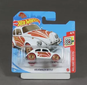 Hot Wheels Holiday Racers 2021 VW Beetle Valentine 2021 GTC73 1/64 - Picture 1 of 1
