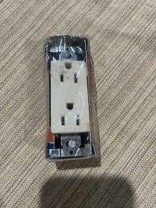 EAGLE 1107 15A 125v DUPLEX RECPTACLE DECOR - Picture 1 of 6