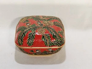 Vintage Cloisonne Enamel Brass Box Birds RED Chinese 4" Granny Core Kitsch - Picture 1 of 7