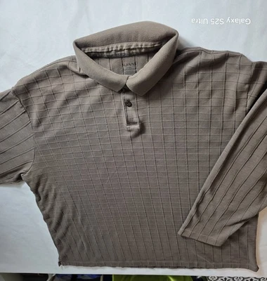 Polo Alfani Para Hombres Marrón Con Pequeños Cuadrados Diseño XXL Usado Informal Foto 1 de 4