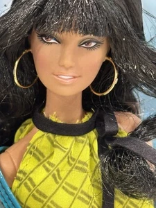 Barbie Top Model Teresa ~ New In Box 🍐🔵 🍐 - Picture 1 of 21