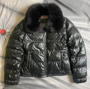 Prada 280798 Women’s Black Down Puffer Jacket Fur Collar TG 40 - Picture 1 of 18