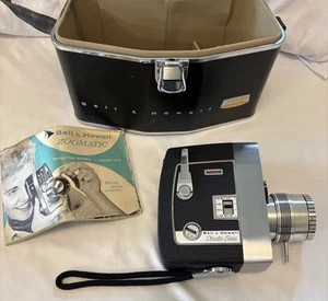Bell & Howell Zoomatic Director Series 8mm Movie Camera. - Picture 1 of 17