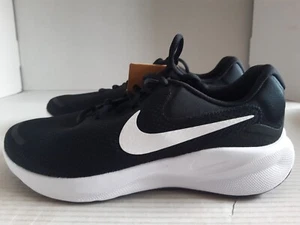 Nike Revolution 7 WIDE Mens Trainers - Size UK 10 - FB8501-002 - RRP £59.99 - Imagen 1 de 8