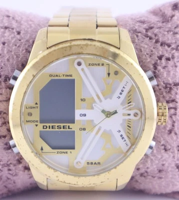 Reloj pulsera de lujo Diesel para hombre analógico y digital esfera plateada caja GP correa de acero Foto 1 de 4