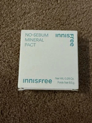 [Innisfree] Sin mineral de sebo (polvo / pacto / imprimación / polvo de desenfoque de poros / pacto) Foto 1 de 4