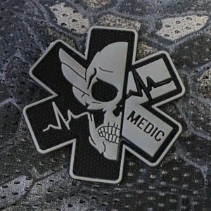 Combat Medic Sanitäter PVC Morale Patch Aufnäher Sani BW Militär Herzschlag EDC - Bild 1 von 2