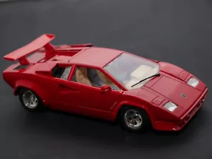 Burago - Lamborghini Countach 1988, scale 1:24, Red, Made in Italy please read! - Picture 1 of 11