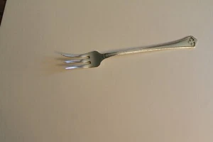 Carmel pattern ~ Wallace Sterling Silver Pickle Fork 3 Tine 5 3/4" - Picture 1 of 3
