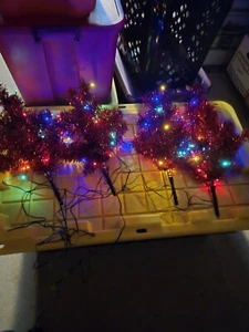 Red Christmas Trees (Set Of 4) Prelit Solar Energy 12in See Pics - Picture 1 of 10