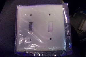 Nuevo de Lote Antiguo Hubbel P2 Marfil Interruptor Cubierta Placa Nylon Suave Dos Cuadrillas - Imagen 1 de 2