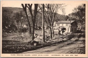 "Postal de Waterbury, Vermont de 1940 ""Casas naufragadas por inundaciones, Lower Union Street" - Imagen 1 de 2