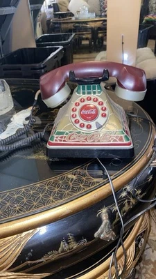Coca-Cola Classic Red and Cream Telephone - Image 1 of 4