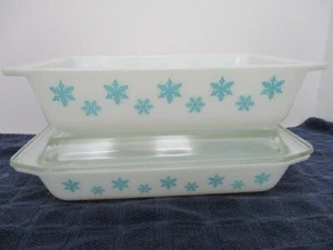 Cazuelas Pyrex vintage años 60 Pyrex 2 copos de nieve ahorro de espacio y 1 tapa - Imagen 1 de 20