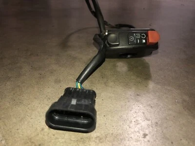 Aprilia RSV4 R 2012 botón de interruptor de apagado B045021 Foto 1 de 3