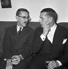 Italian writer and director Mario Soldati and Laurence Olivier 1956 OLD PHOTO 1