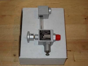 Válvula de sangrado y tubo de visión Teledyne Sprague 005-624 - Imagen 1 de 1