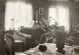 Velas decoración del hogar piano años 30 arte macetas ventanas foto antigua original P10z36 - Imagen 1 de 16