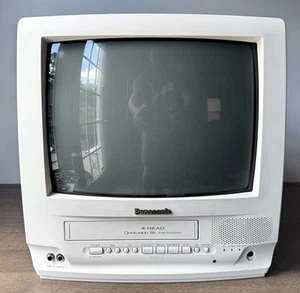 Panasonic PV-M1379W 13" Color CRT TV - VHS Player - schöner & sauberer Zustand - Bild 1 von 2
