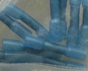 15 Stück Blau AWG 16-14 Schrumpf Stoßklemmen Crimp Draht Kabelverbinder - Bild 1 von 1