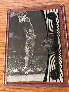 2005-06 (BULLS) Topps First Row Black and White #53 Tyson Chandler 96/225 - Picture 1 of 2