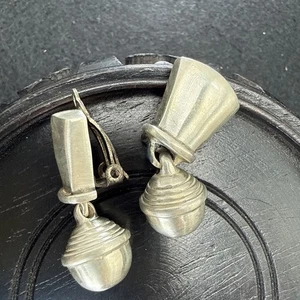 Lisa Jenks Earrings Geometric Dangle Clip On Sterling Silver 29 mm L x 13 mm W - Picture 1 of 6