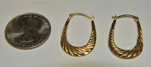 Solid 14k gold hollow pierced hoop earrings 28 x 19 x 3 mm 1.6gram - Picture 1 of 3
